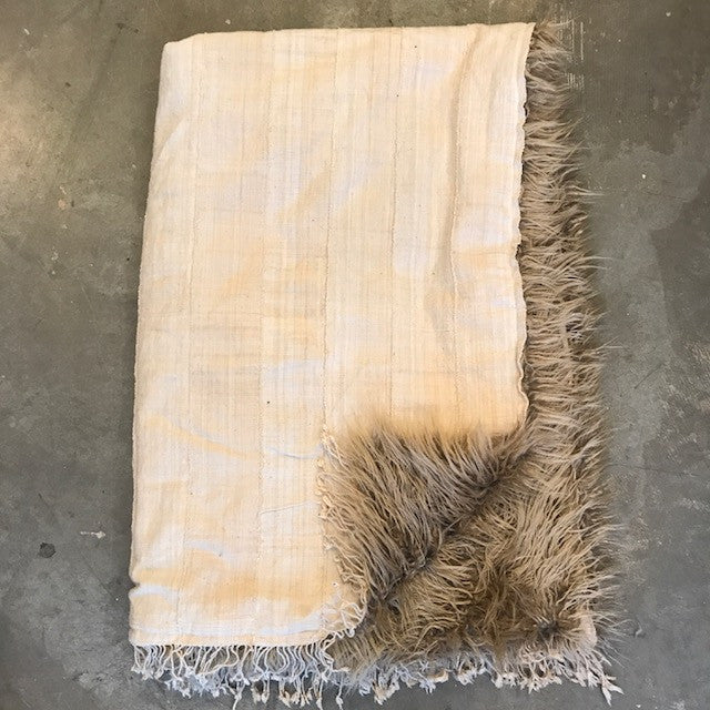 One a kind Throws