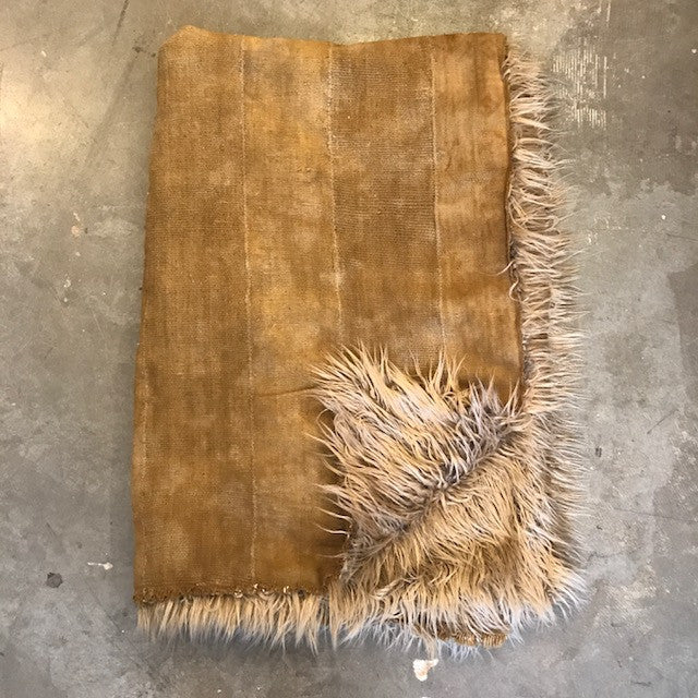 One a kind Throws