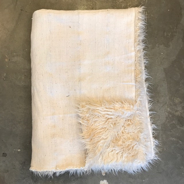 One a kind Throws