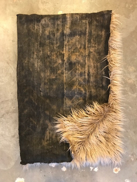One a kind Throws