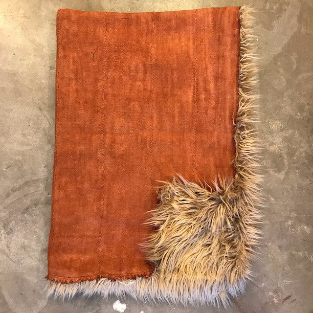 One a kind Throws